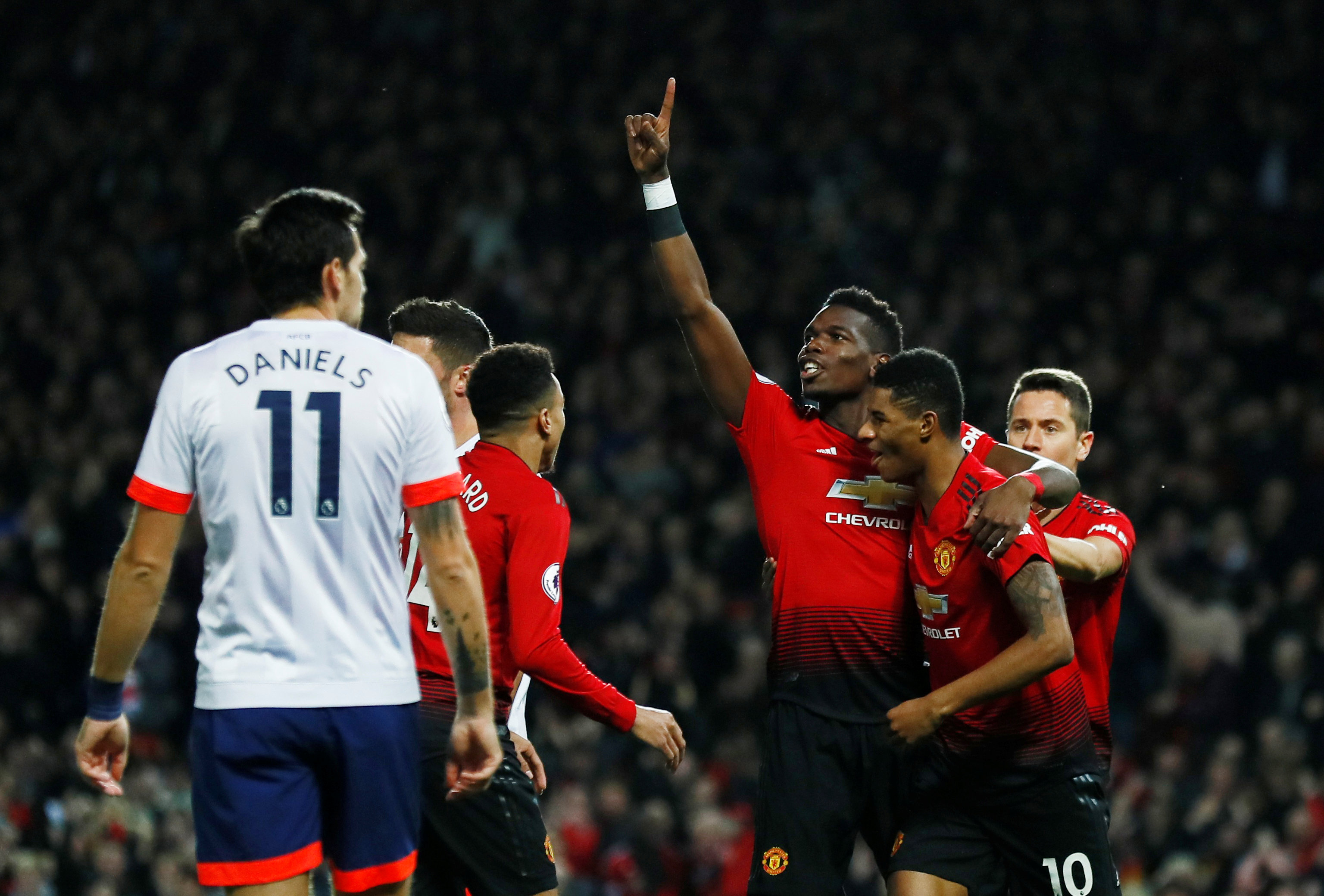 他倾向于通 他倾向于通